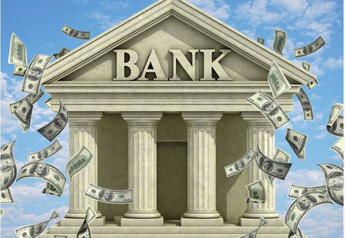 Bancos que abren por la tarde 2022